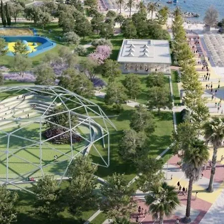 Summer Vibes Apartment Split