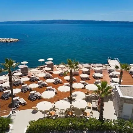 Summer Vibes アパート