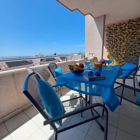 Апартаменти Summer Vibes Спліт